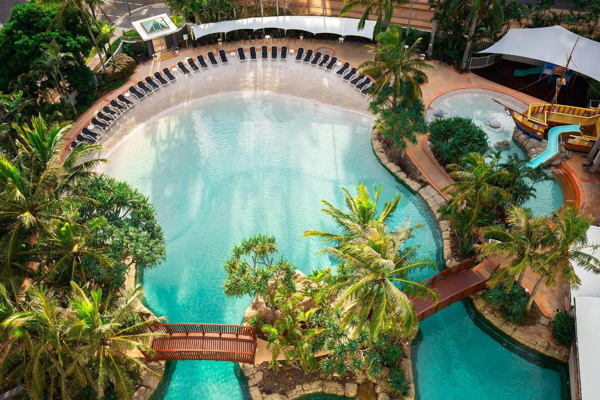 Holiday Holiday Crown Towers Gold Coast Esterno foto
