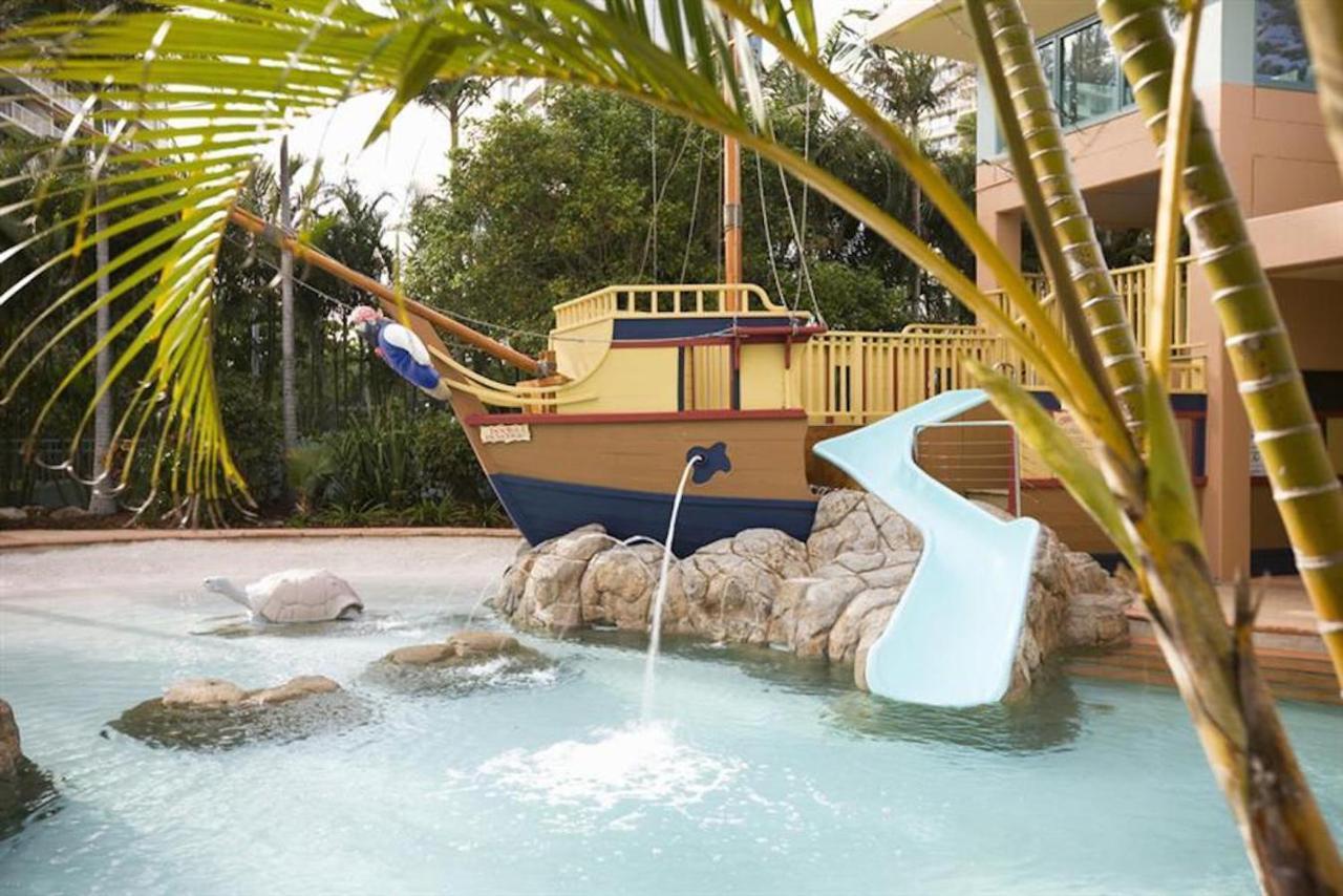 Holiday Holiday Crown Towers Gold Coast Esterno foto