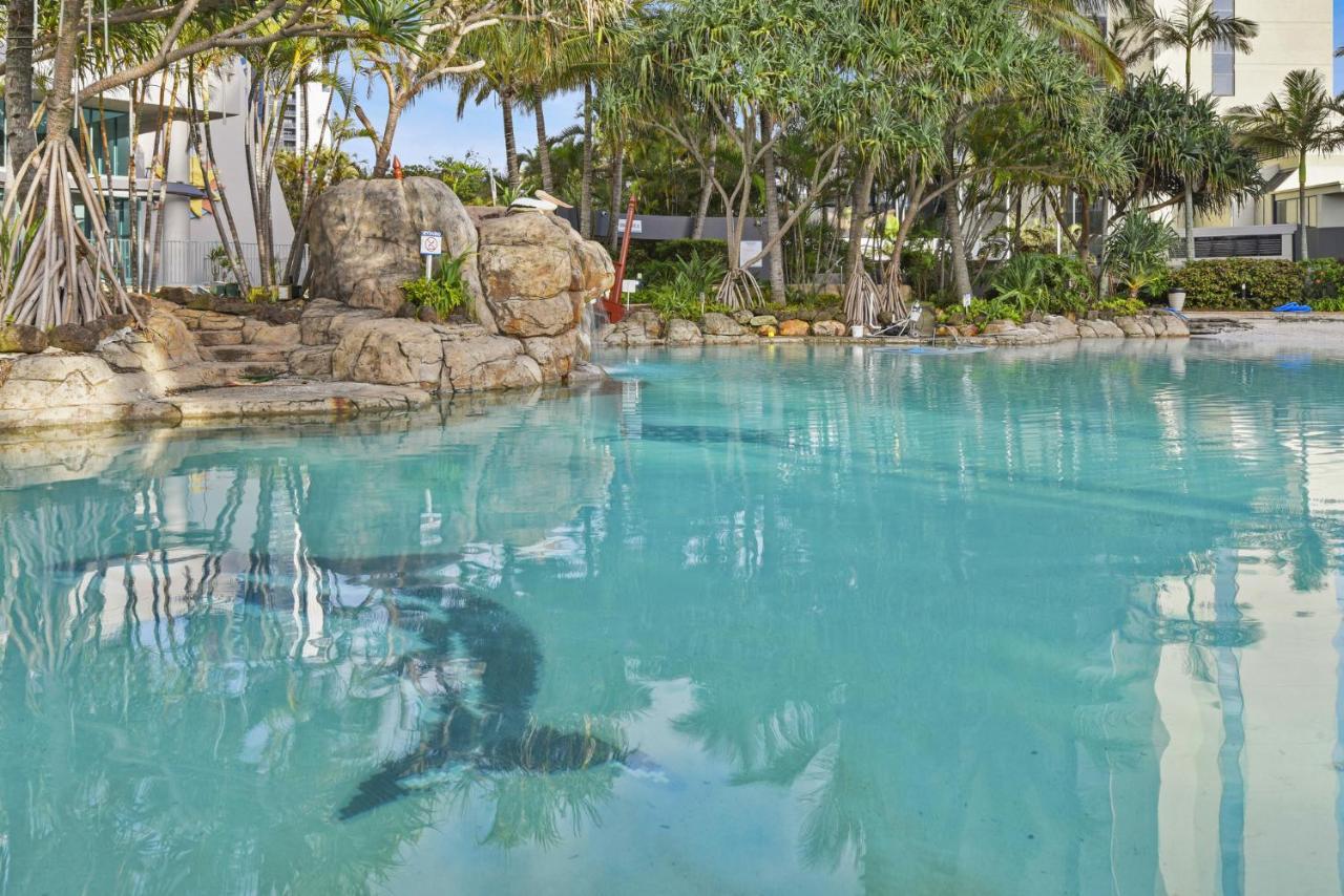 Holiday Holiday Crown Towers Gold Coast Esterno foto